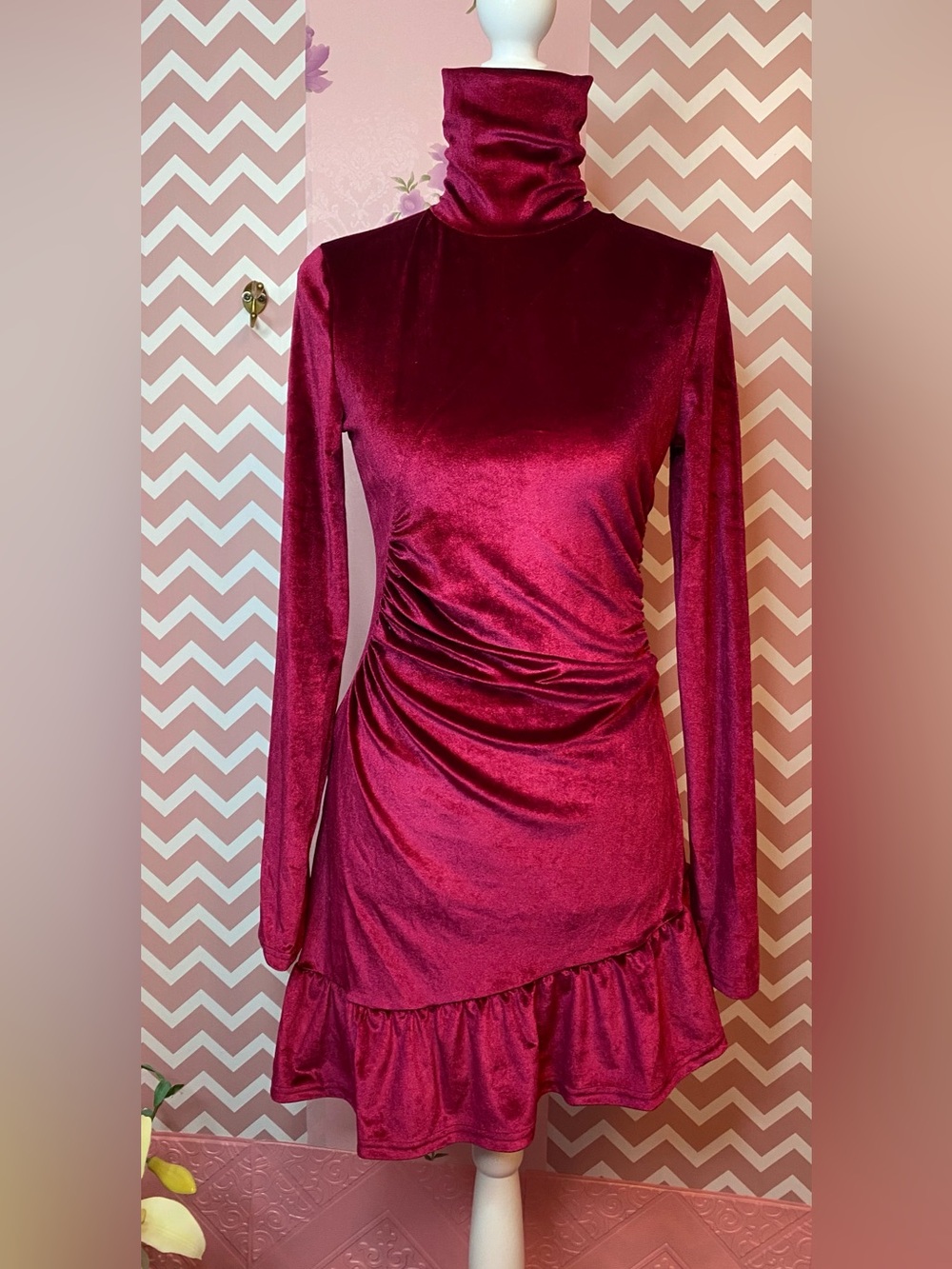 🎀🌷 Red Velvet Ruched Ruffle Mini Dress 🌷🎀 NWT - Picture 6 of 10